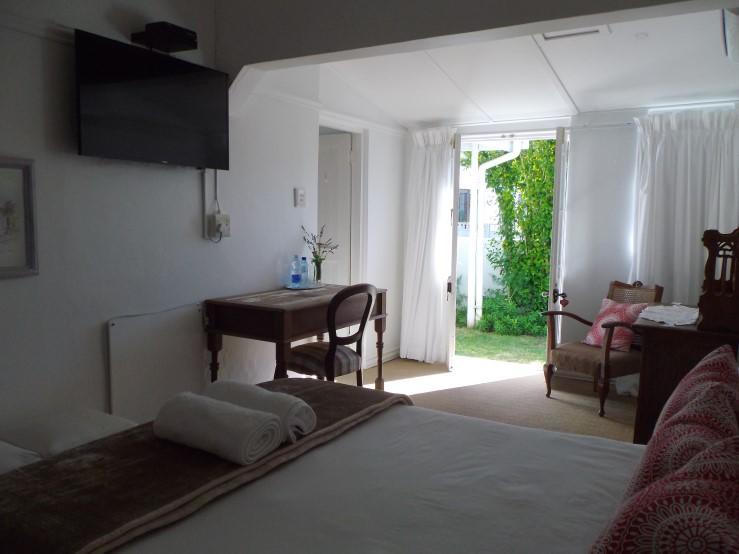 Breeze Inn Guesthouse Kiddʼs Beach Eksteriør bilde